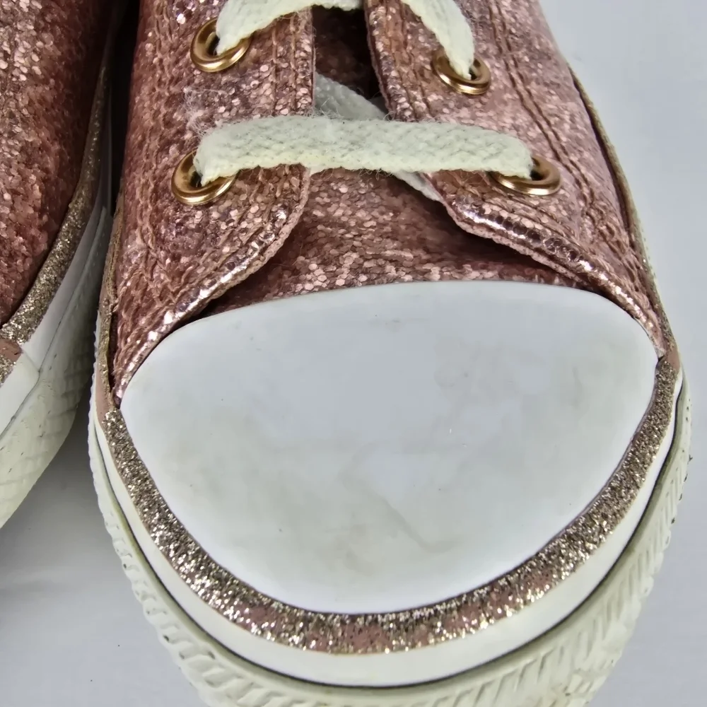 Converse Girl'sChuck Taylor Classic All StarLow Top Pink Sparkle Sneakers Size 3